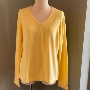 Tommy Hilfiger yellow V-Neck Sweater XL